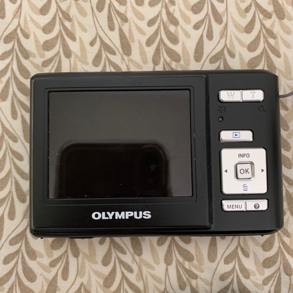 Digital Camera - Picture 2 of 3